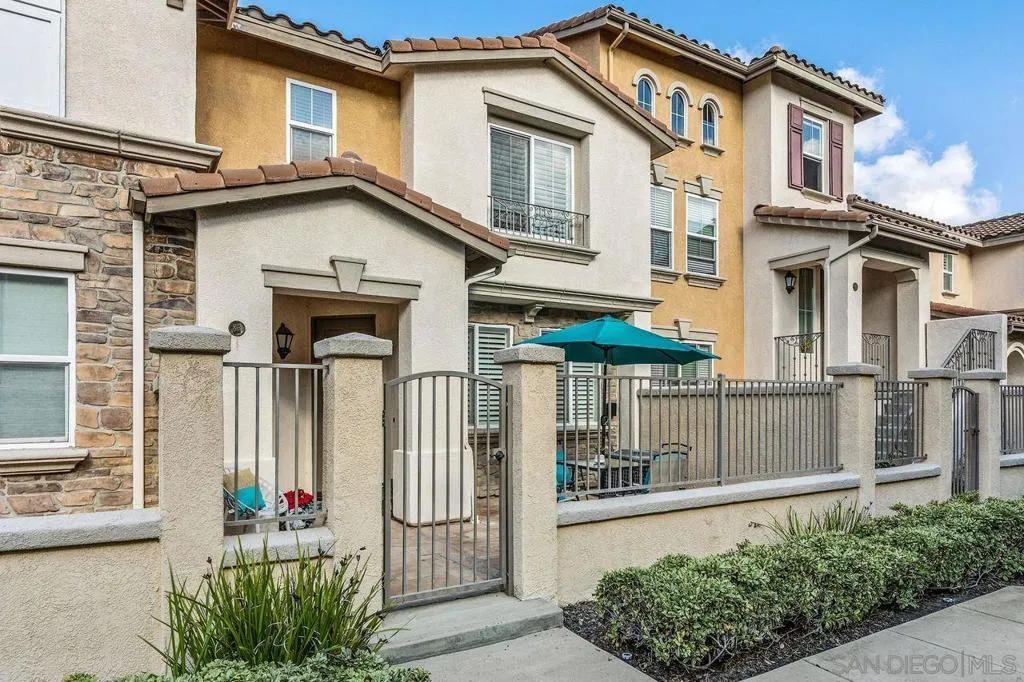 16913 New Rochelle Way 83, San Diego, California 92127 home-pic-0