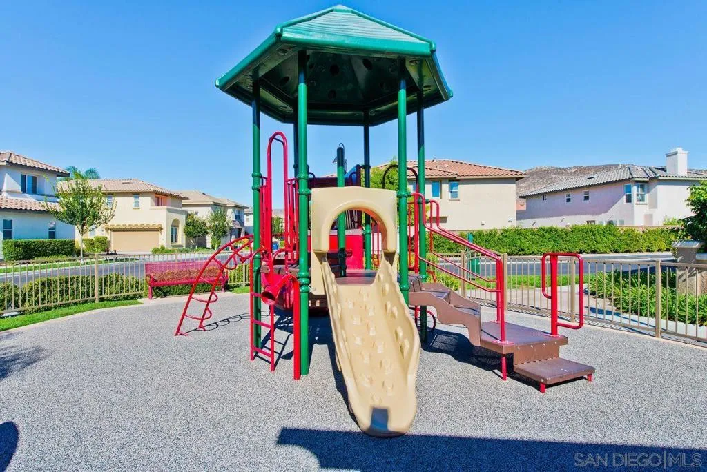 16913 New Rochelle Way 83, San Diego, California 92127 home-pic-36