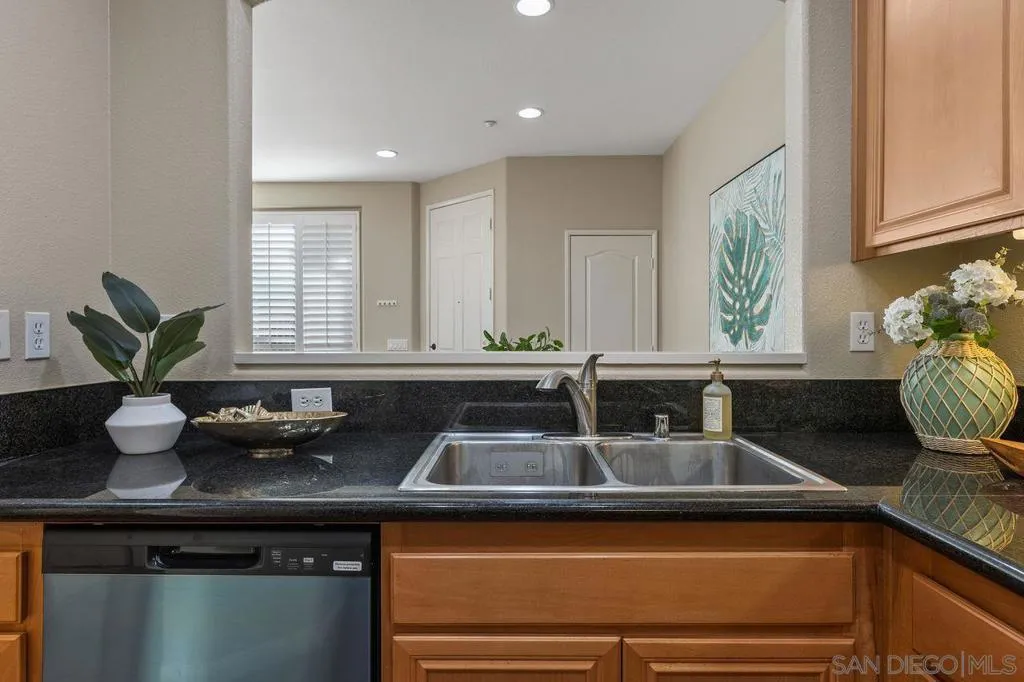 16913 New Rochelle Way 83, San Diego, California 92127 home-pic-15