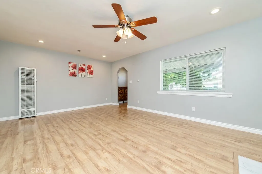 922 N 4th Avenue, Upland, California 91786 home-pic-6