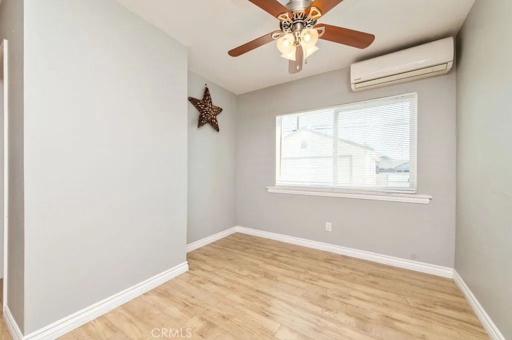 922 N 4th Avenue, Upland, California 91786 home-pic-10