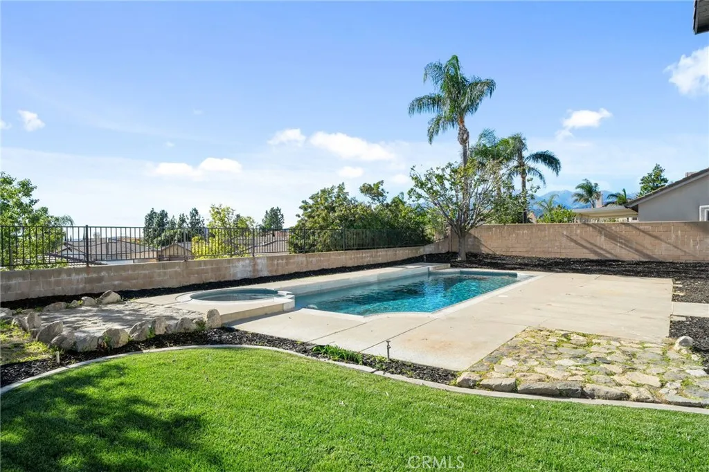 3017 W Meyers, San Bernardino, California 92407 home-pic-32