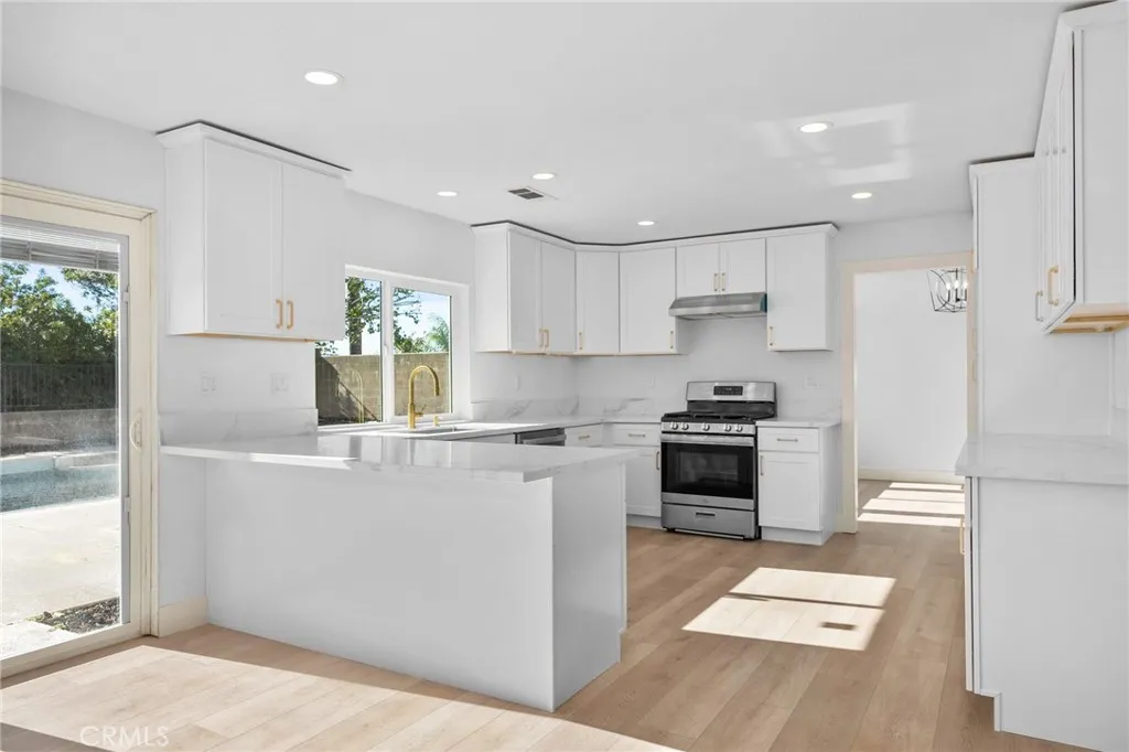3017 W Meyers, San Bernardino, California 92407 home-pic-11