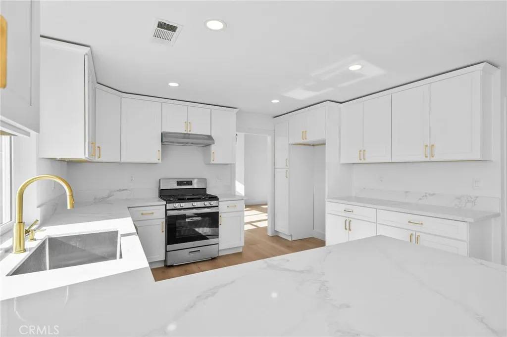 3017 W Meyers, San Bernardino, California 92407 home-pic-10