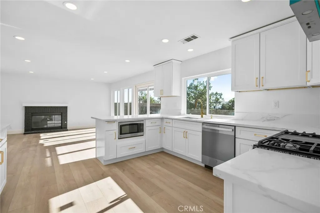 3017 W Meyers, San Bernardino, California 92407 home-pic-8