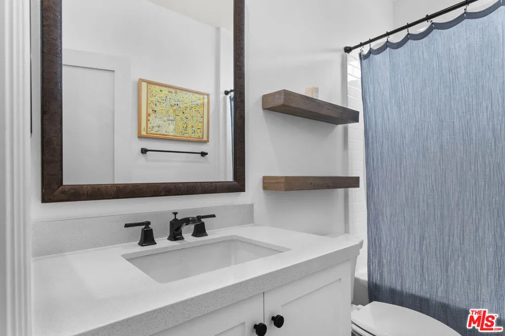 82425 Murray Canyon Drive, Indio, California 92201 home-pic-7