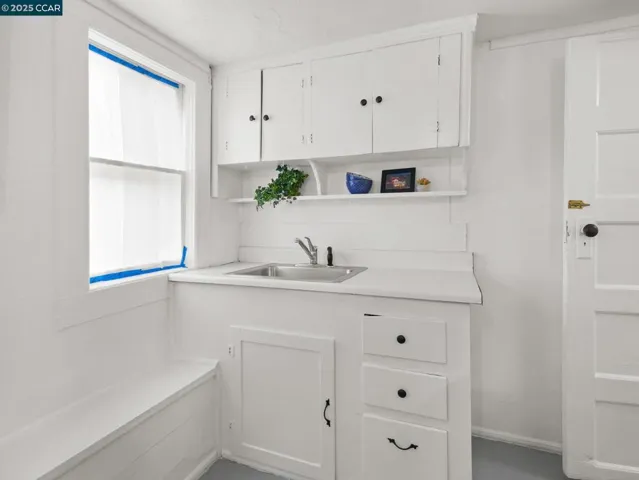 2154 Encinal Ave, Alameda, California 94501