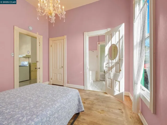 2154 Encinal Ave, Alameda, California 94501