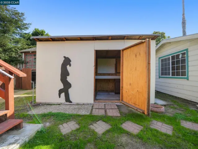2154 Encinal Ave, Alameda, California 94501