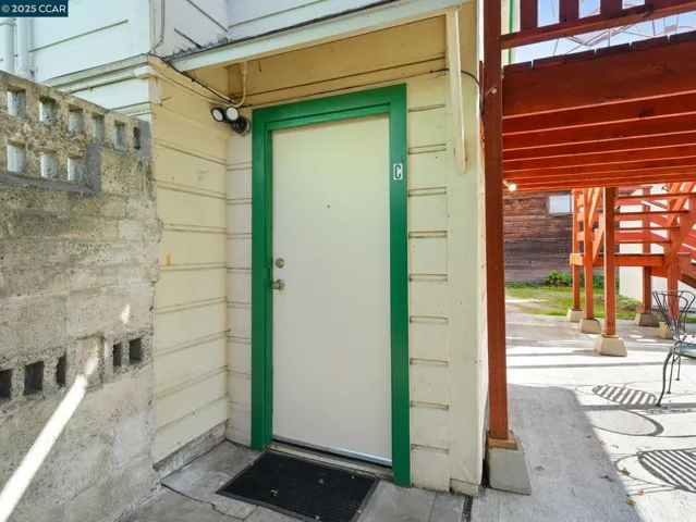 2154 Encinal Ave, Alameda, California 94501