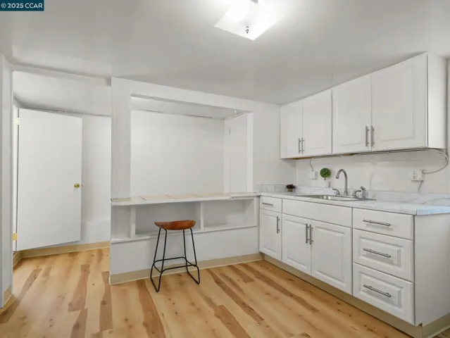 2154 Encinal Ave, Alameda, California 94501