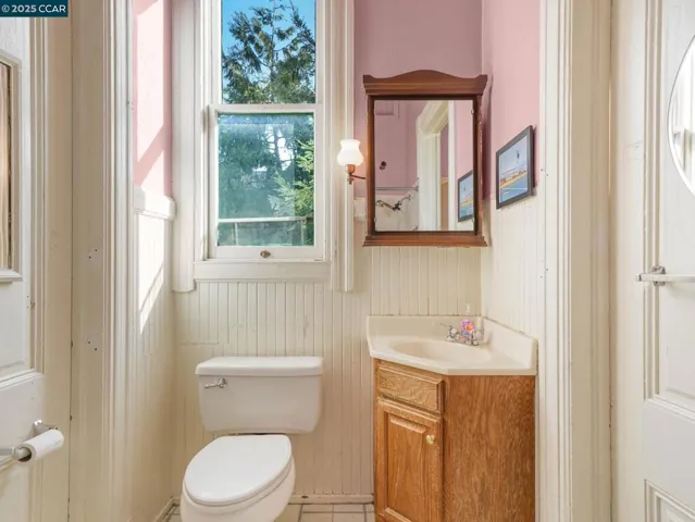 2154 Encinal Ave, Alameda, California 94501