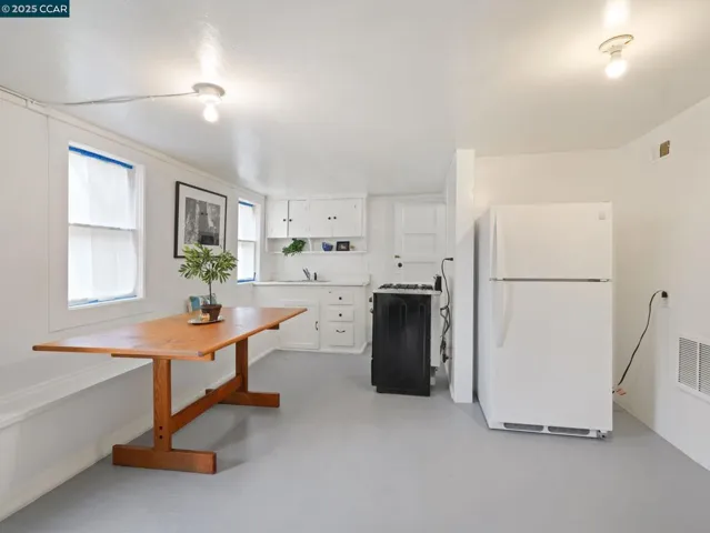 2154 Encinal Ave, Alameda, California 94501