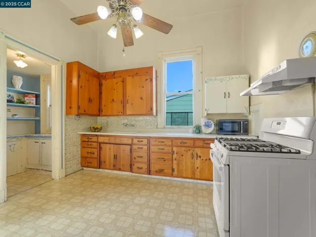 2154 Encinal Ave, Alameda, California 94501