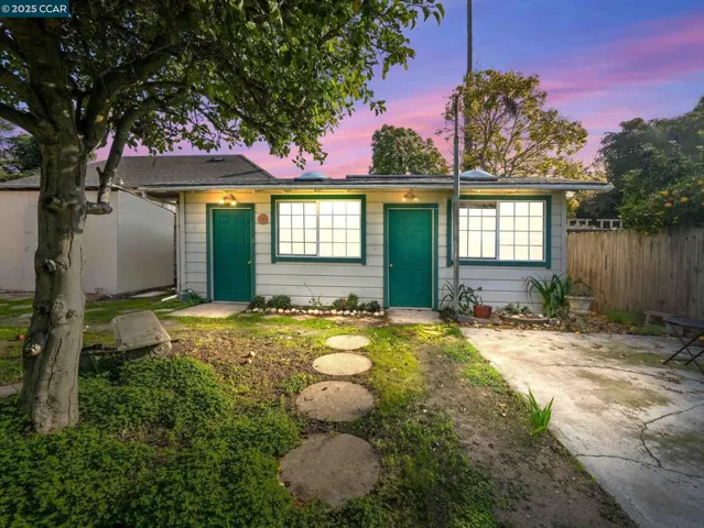 2154 Encinal Ave, Alameda, California 94501