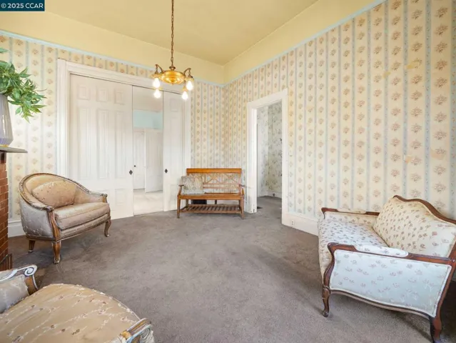 2154 Encinal Ave, Alameda, California 94501