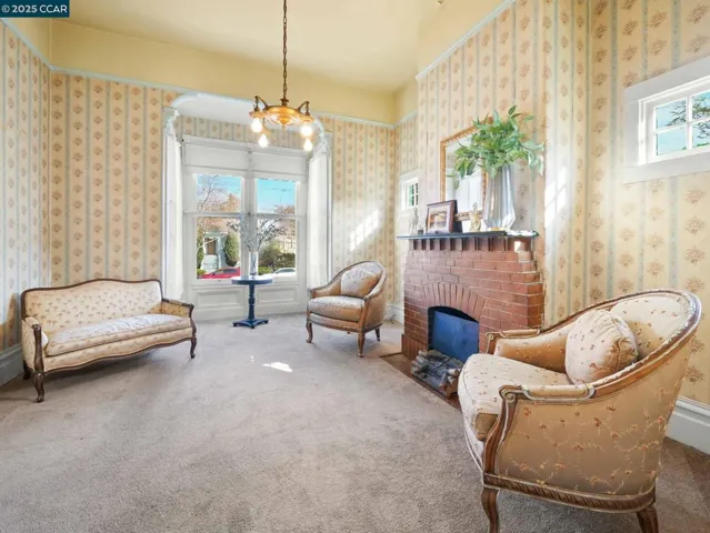 2154 Encinal Ave, Alameda, California 94501