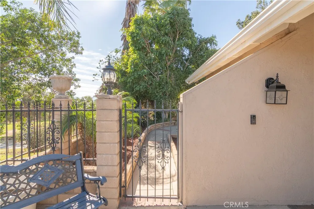 8303 Whispering Tree, Jurupa Valley, California 92509 home-pic-40