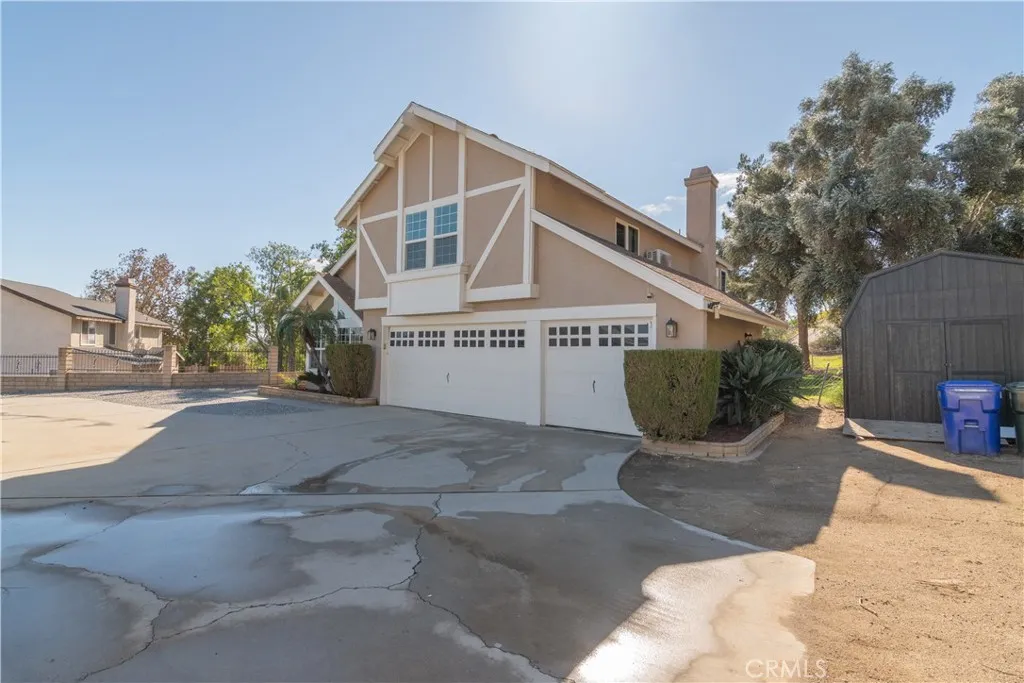 8303 Whispering Tree, Jurupa Valley, California 92509 home-pic-41