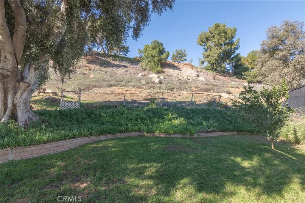 8303 Whispering Tree, Jurupa Valley, California 92509 home-pic-34
