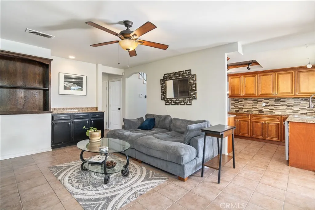 8303 Whispering Tree, Jurupa Valley, California 92509 home-pic-13