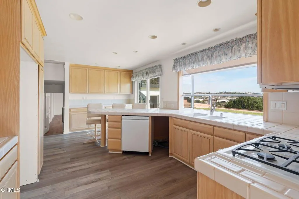 1020 Via Cielito, Ventura, California 93003 home-pic-17