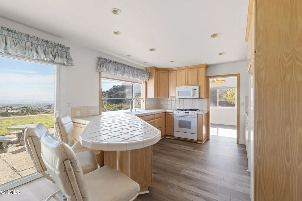 1020 Via Cielito, Ventura, California 93003 home-pic-18