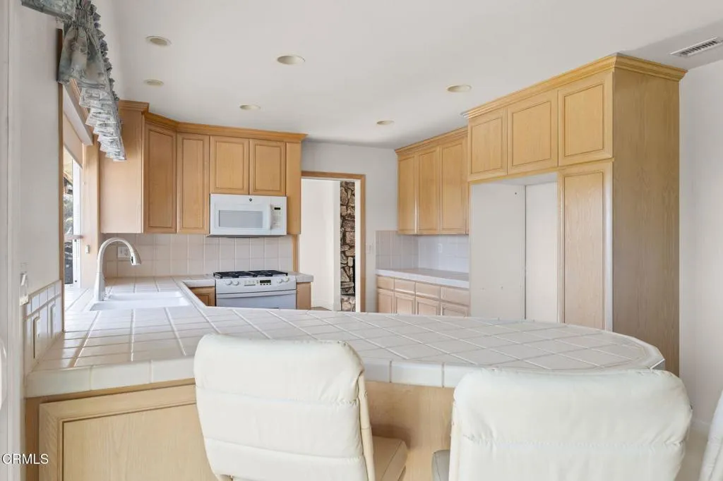1020 Via Cielito, Ventura, California 93003 home-pic-20