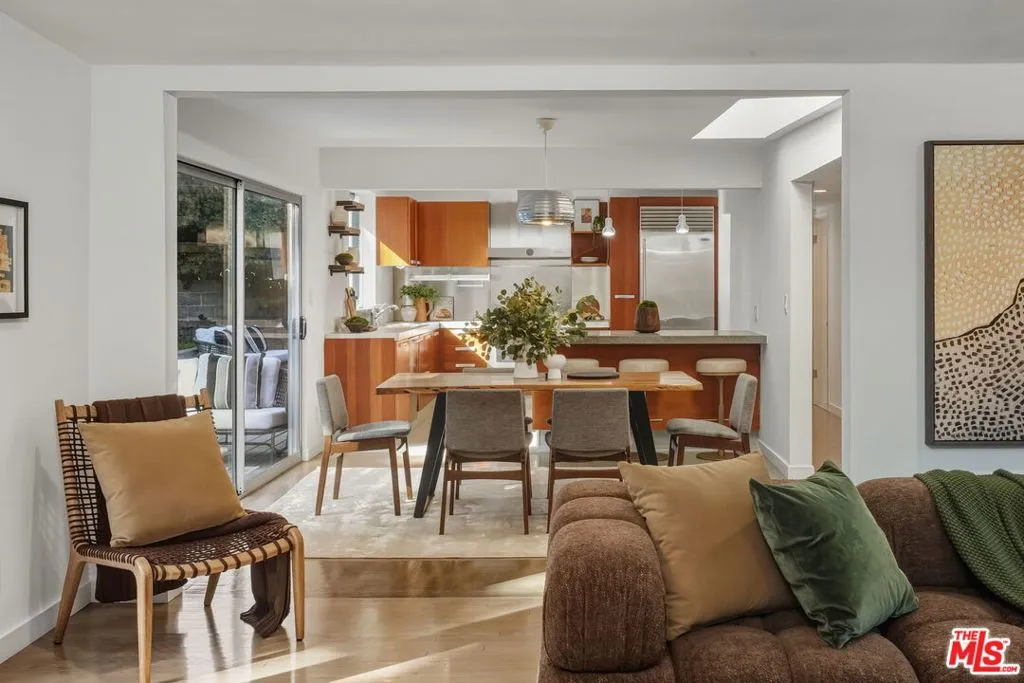 3711 Fredonia Drive, Los Angeles, California 90068 home-pic-9