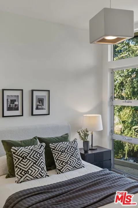 3711 Fredonia Drive, Los Angeles, California 90068 home-pic-28