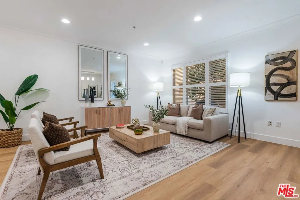 6020 Seabluff Drive 114, Playa Vista, California 90094 home-pic-5