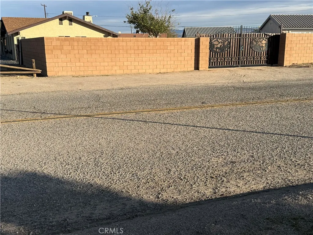 15137 Luna Road, Victorville, California 92392 home-pic-13