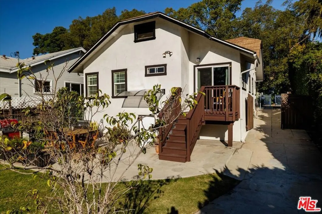 3764 Valleybrink Road, Los Angeles, California 90039 home-pic-22