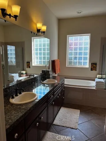 Full size jetted tub and separate shower