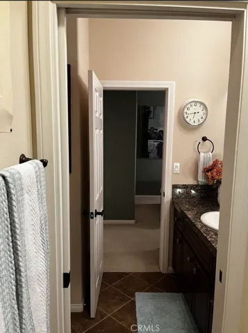 from WC into Teal BR