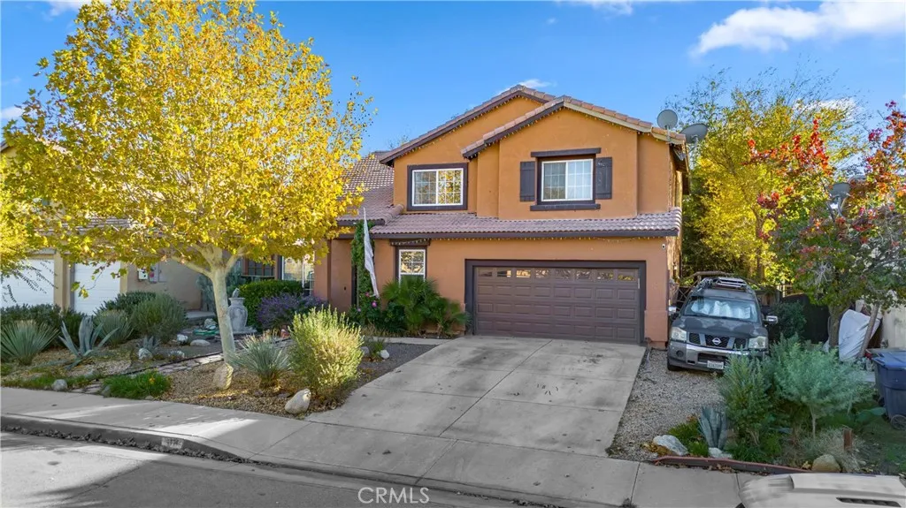 3734 Las Palmas, Palmdale, California 93550 home-pic-1