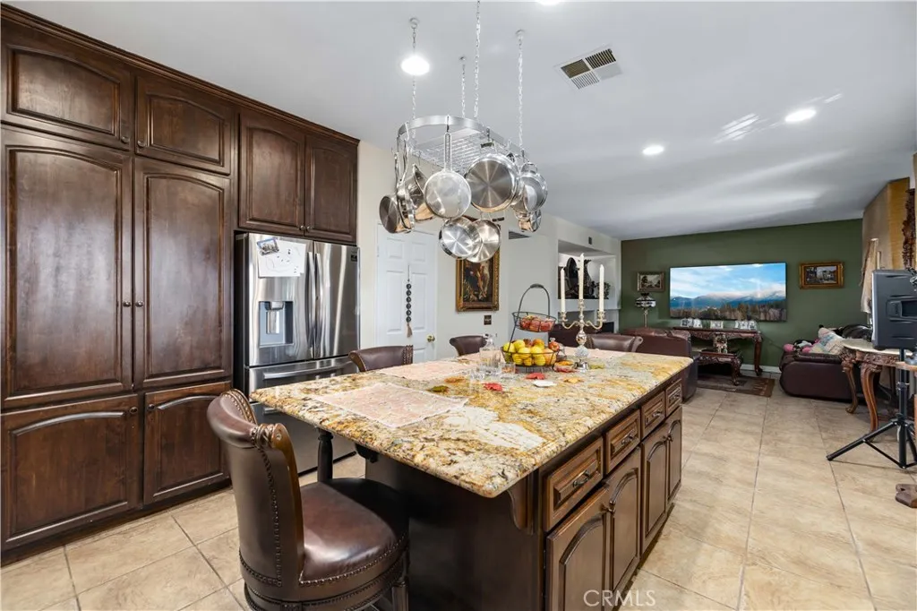 3734 Las Palmas, Palmdale, California 93550 home-pic-8