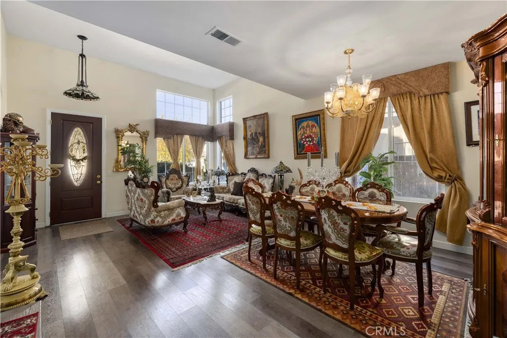 3734 Las Palmas, Palmdale, California 93550 home-pic-3
