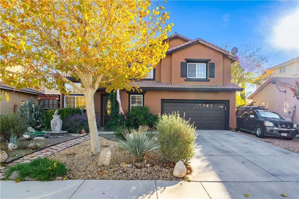 3734 Las Palmas, Palmdale, California 93550 home-pic-2