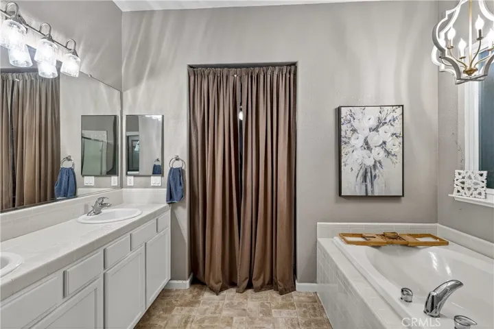 851 Alabaster Court, Atwater, California 95301