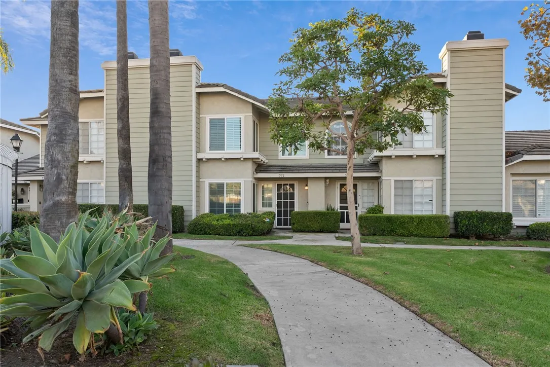 576 N Clemson Drive 114, Anaheim, California 92801 home-pic-0