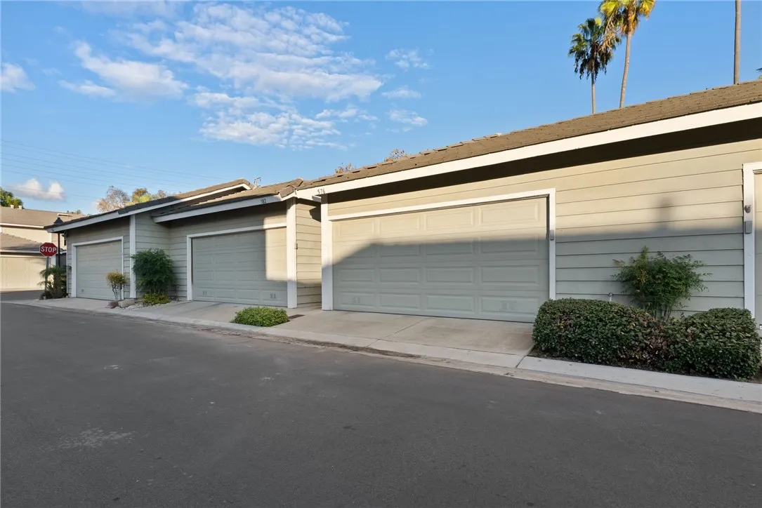 576 N Clemson Drive 114, Anaheim, California 92801 home-pic-20