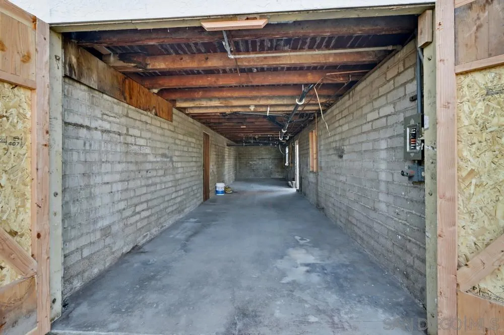2537 E E 13th St, National City, California 91950 home-pic-8