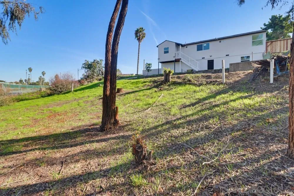 2537 E E 13th St, National City, California 91950 home-pic-10