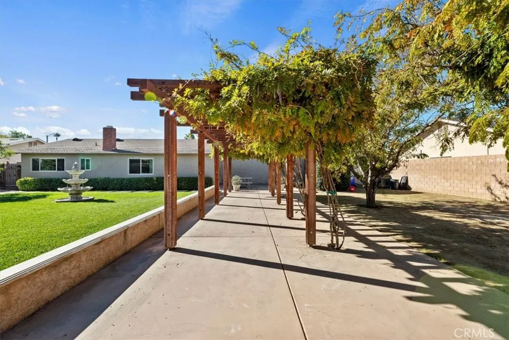 5470 Manline, Jurupa Valley, California 91752 home-pic-22