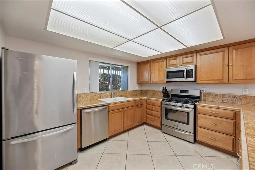 5470 Manline, Jurupa Valley, California 91752 home-pic-8