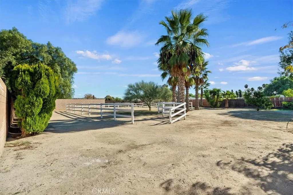 5470 Manline, Jurupa Valley, California 91752 home-pic-27