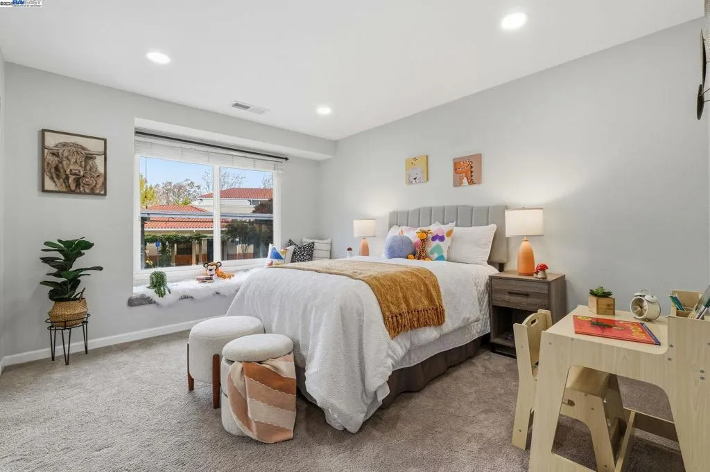 2327 Royal Ann Dr, Union City, California 94587 home-pic-16