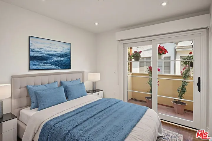 941 11th Street 2, Santa Monica, California 90403
