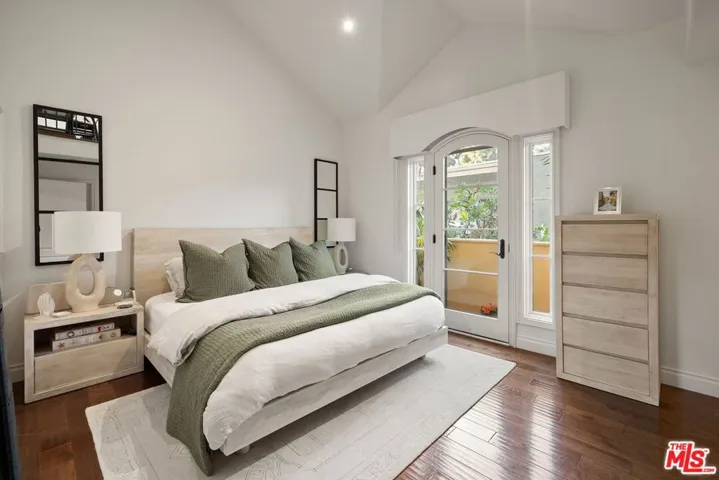 941 11th Street 2, Santa Monica, California 90403